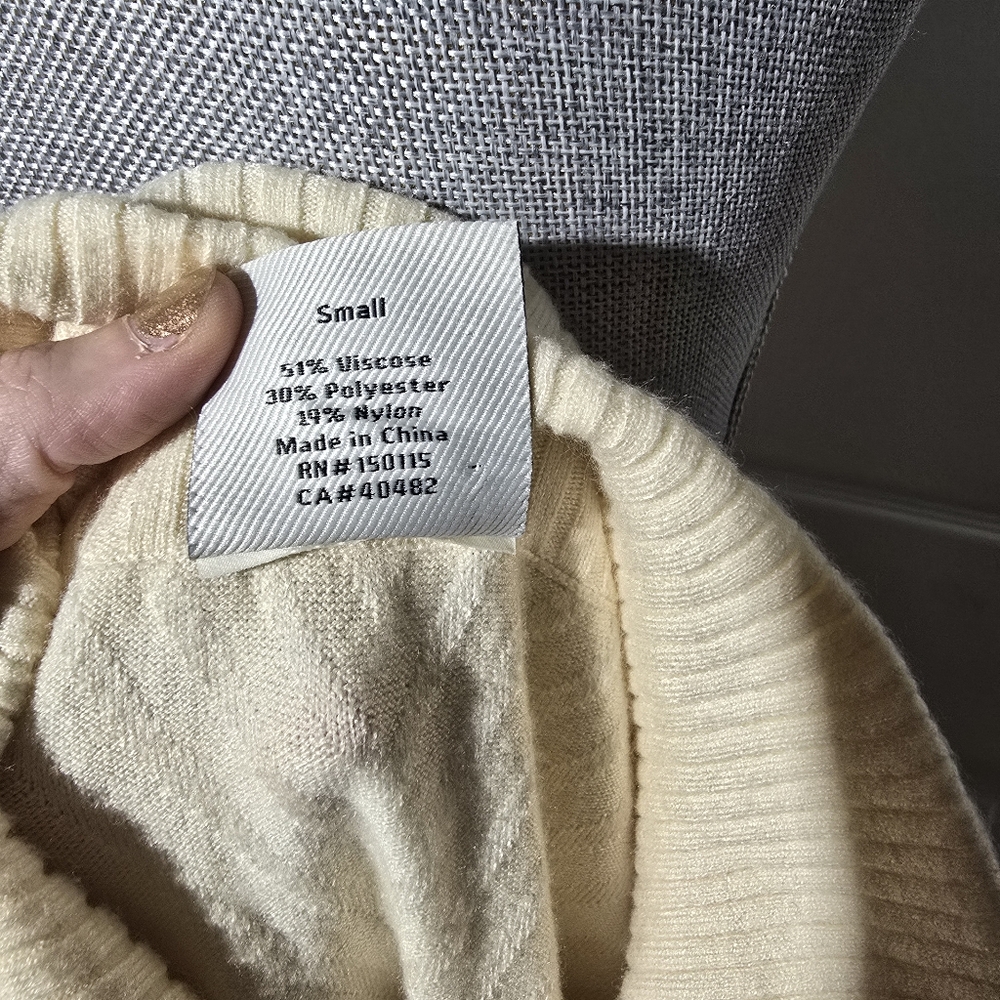 Varley Cream Ribbed Half-Zip Sweater - Picture 7 of 7
